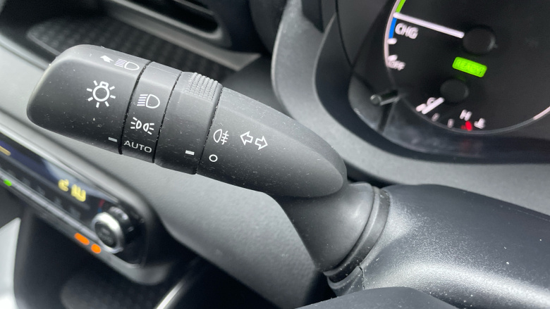 Toyota Yaris 1.5 Hybrid Icon 5dr CVT Hybrid Hatchback